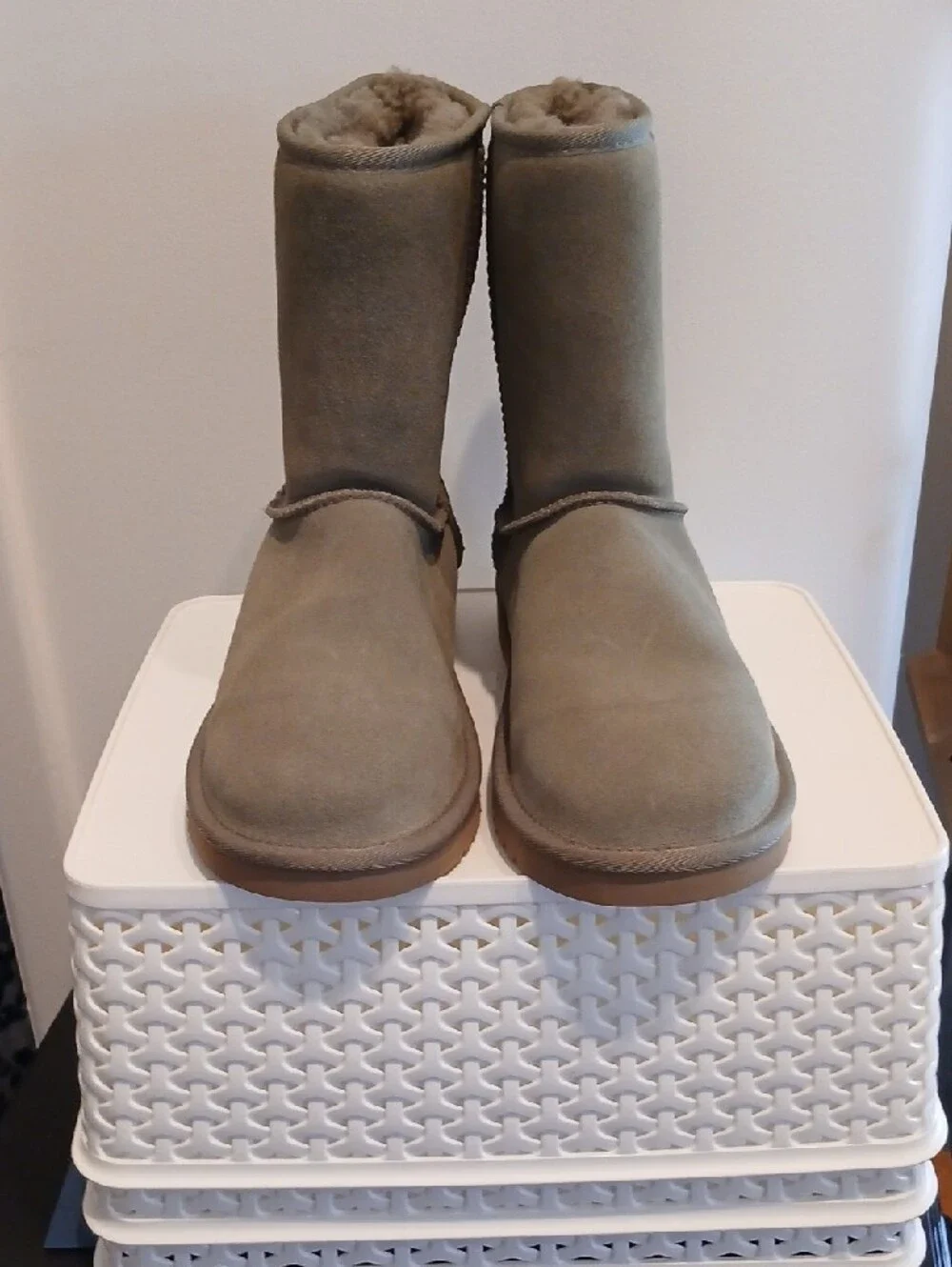 Koolaburra new suede